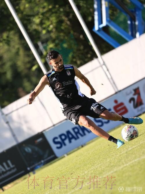 土媒:贝西克塔斯邀请伊斯科加盟 已开出丰厚报价 土媒:贝西克塔斯邀请伊斯科加盟 已开出丰厚报价